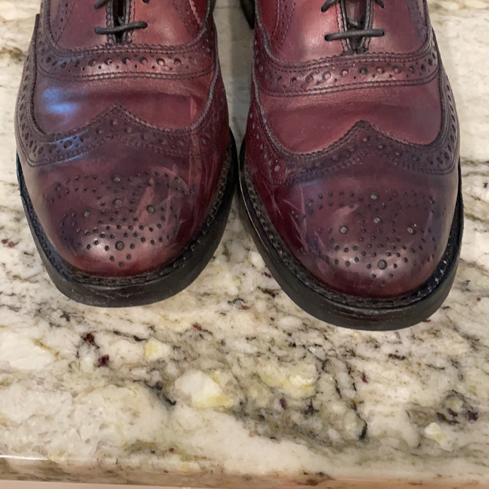 Allen Edmonds Men's Burgundy Wingtip Oxfords - Picture 15 of 16